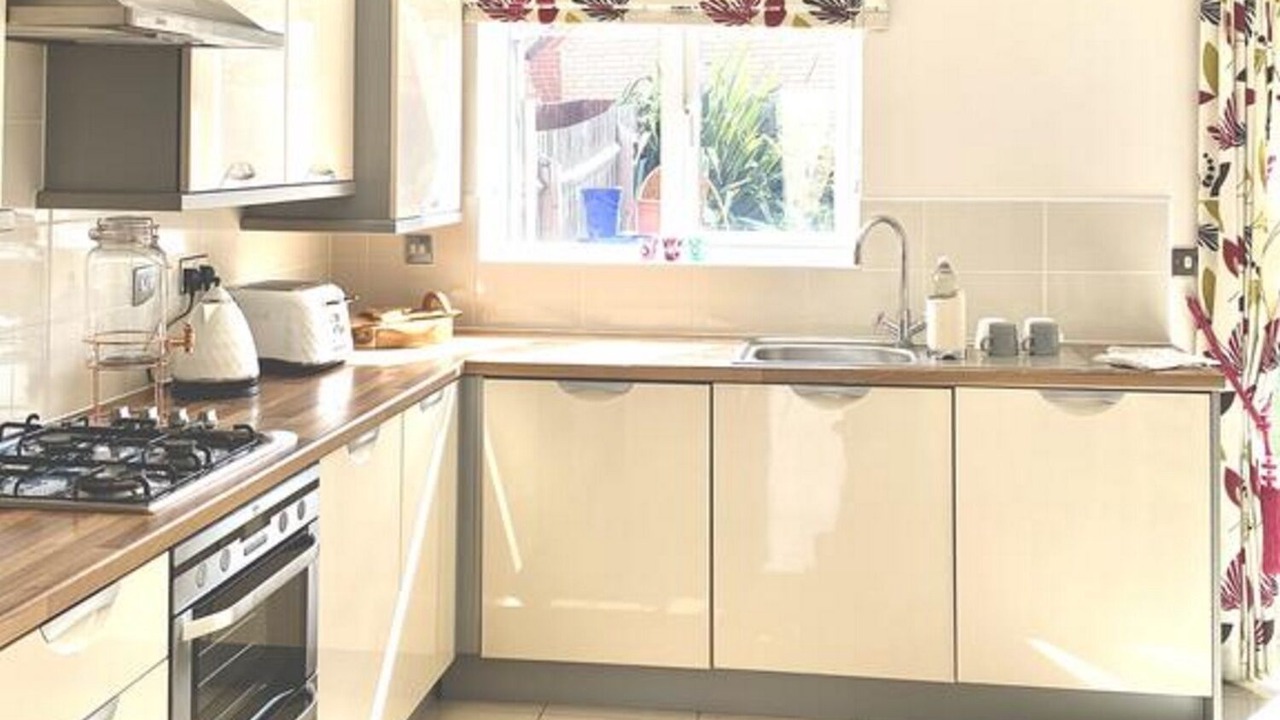 Photo of Kitchen in Oldbury