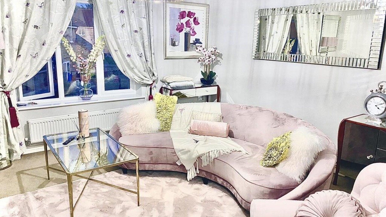 Photo of Livingroom in Oldbury