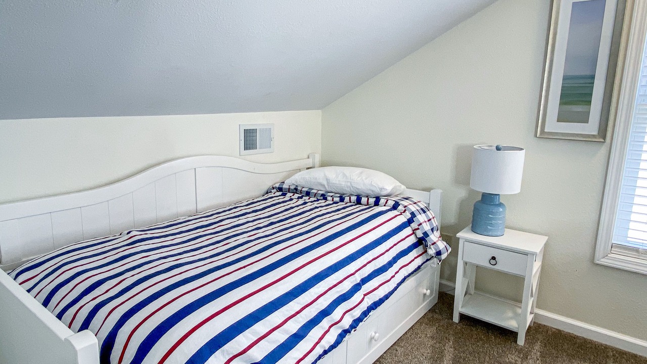 Photo of Bedroom in Oak Harbor
