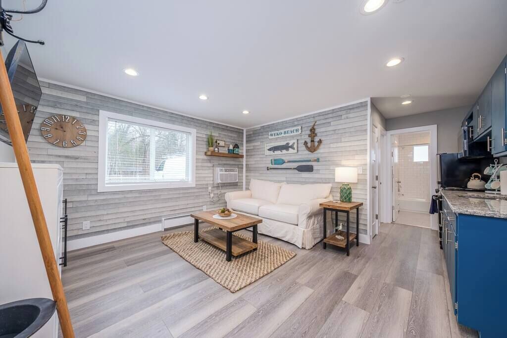 Photo of Livingroom in Bridgman
