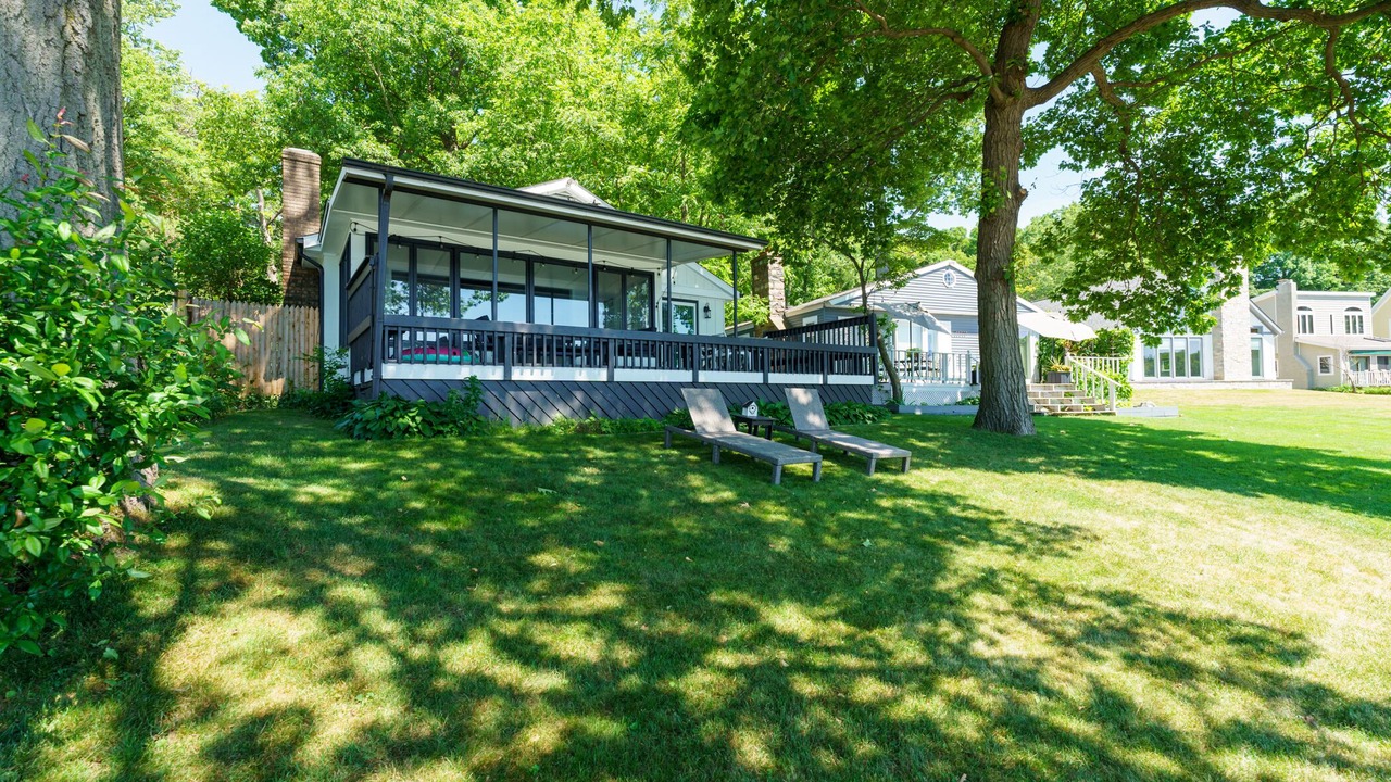 Photo of Patio Balcony in South Gull Lake