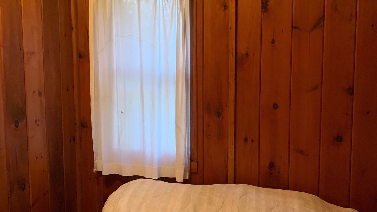 Photo of Bedroom in Tawas City