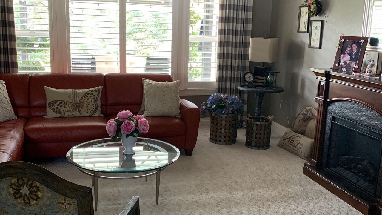 Photo of Livingroom in Redding