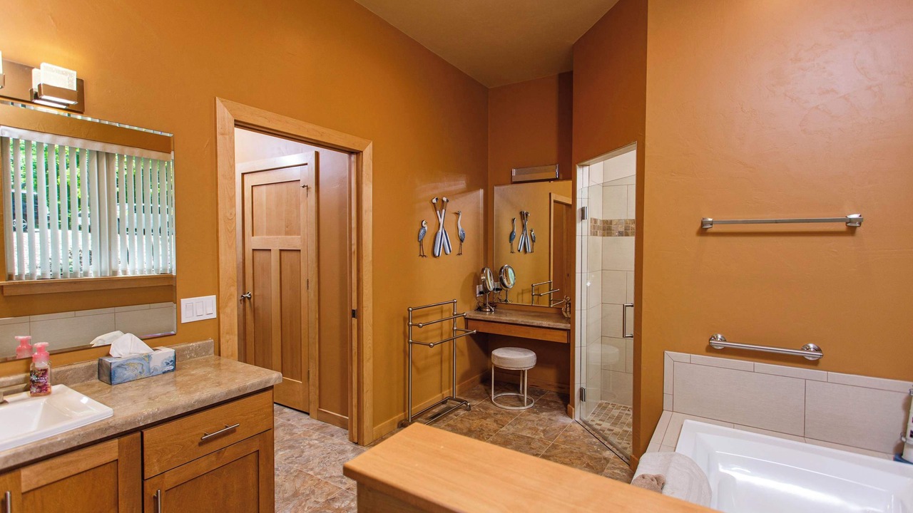 Photo of Bathroom in Sturgeon Bay