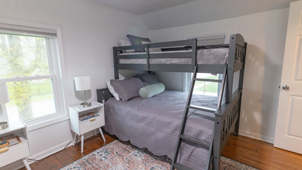 Photo of Bedroom in South Haven