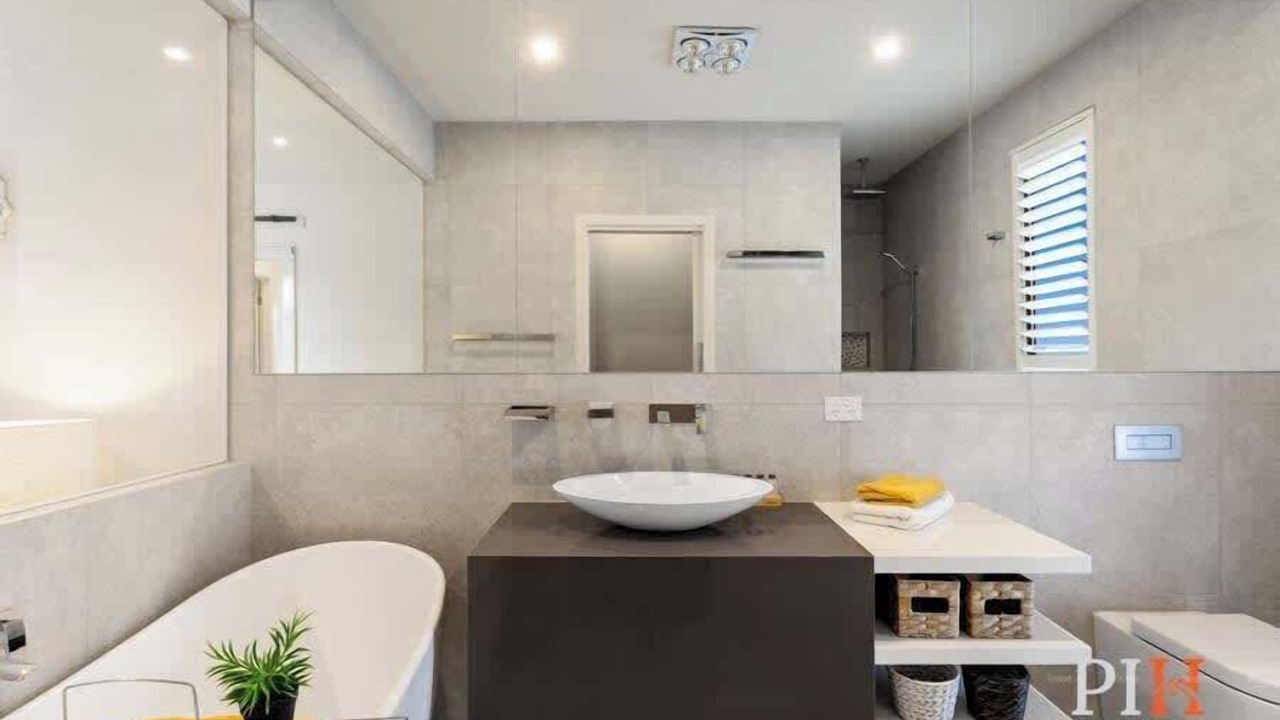 Photo of Bathroom in Sunderland Bay