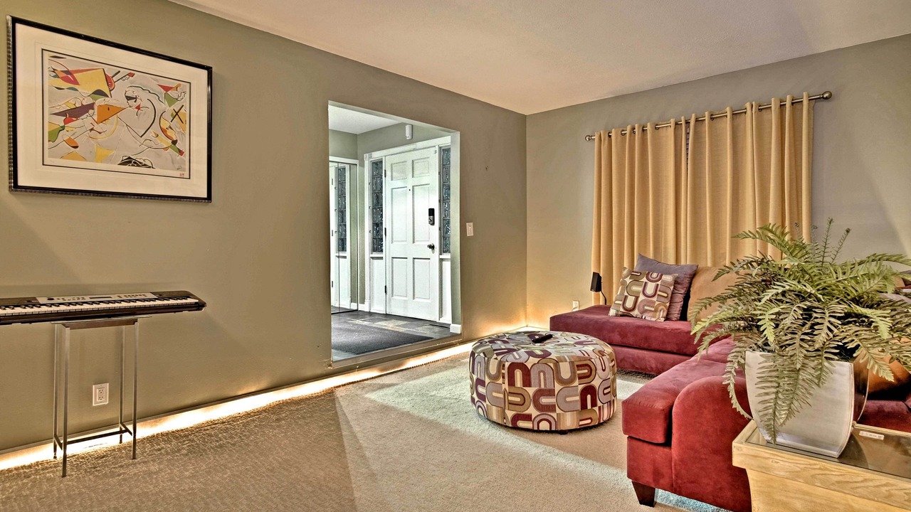 Photo of Bedroom in Southfield