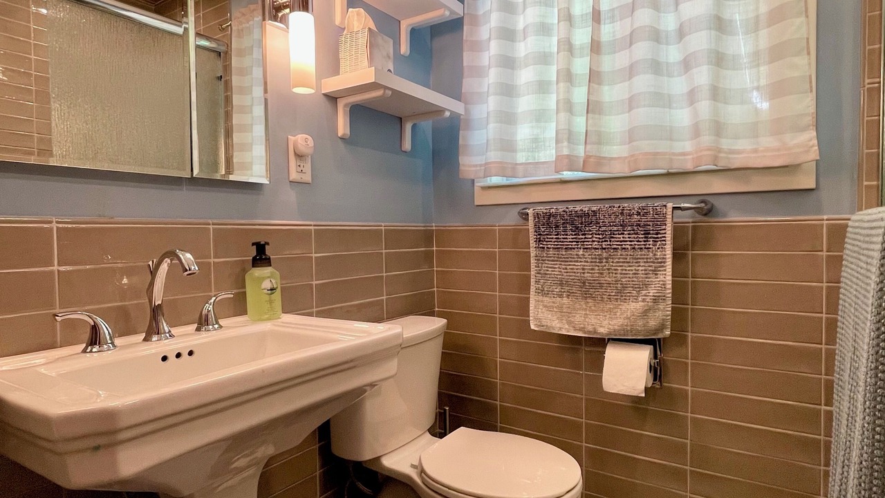 Photo of Bathroom in Gobles