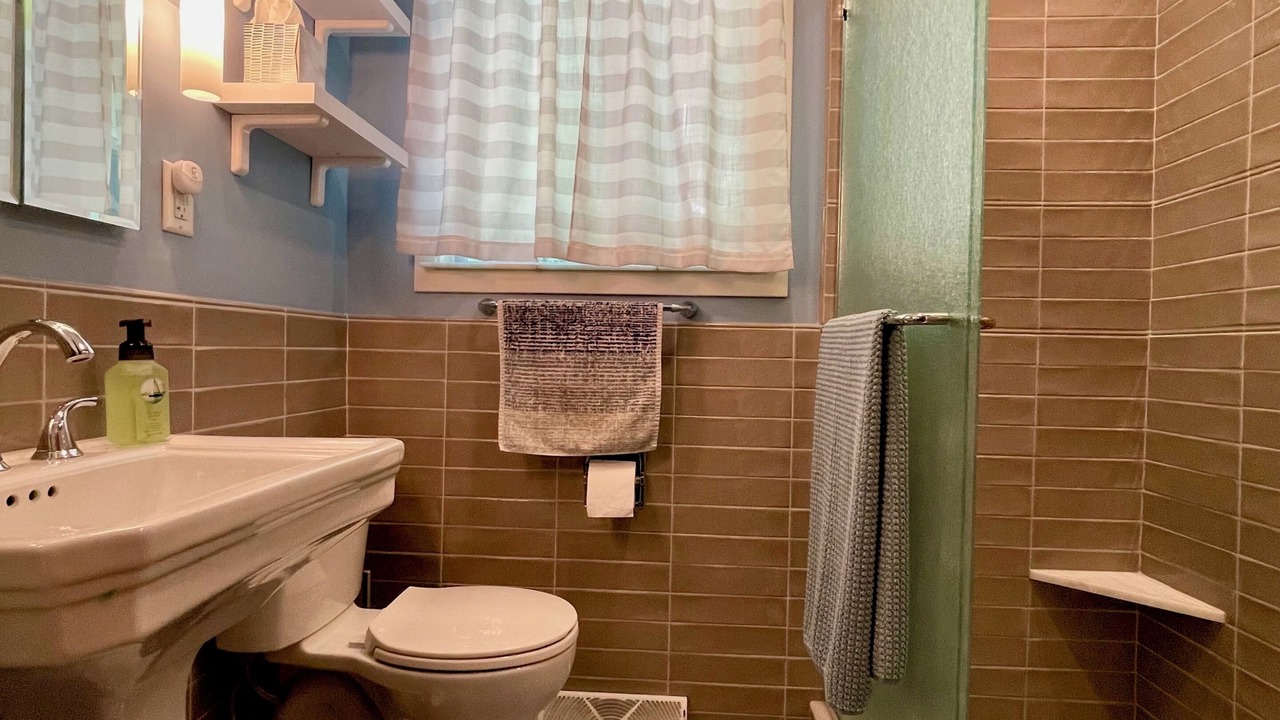 Photo of Bathroom in Gobles