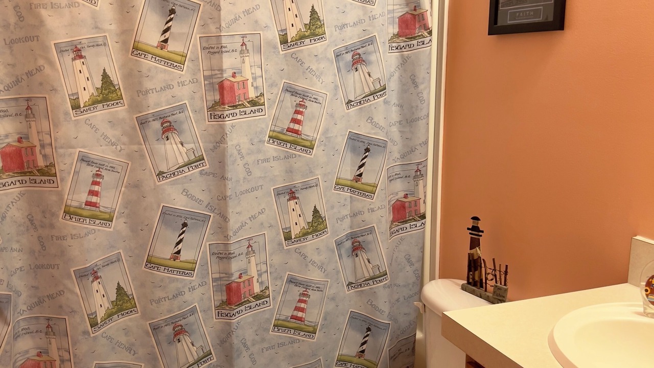 Photo of Bathroom in Oak Harbor