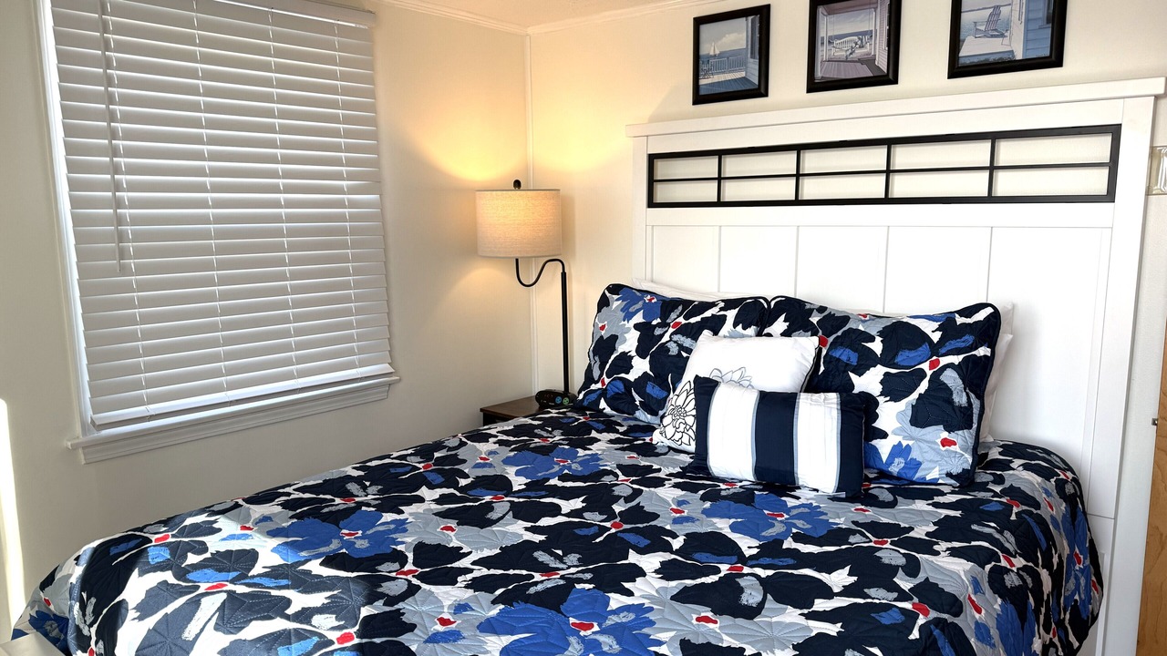 Photo of Bedroom in Oak Harbor