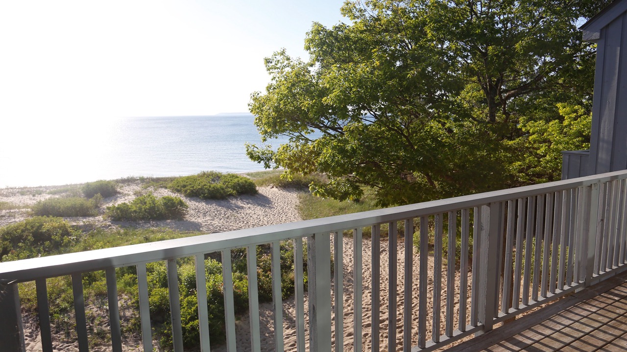Photo of Patio Balcony in Maple City
