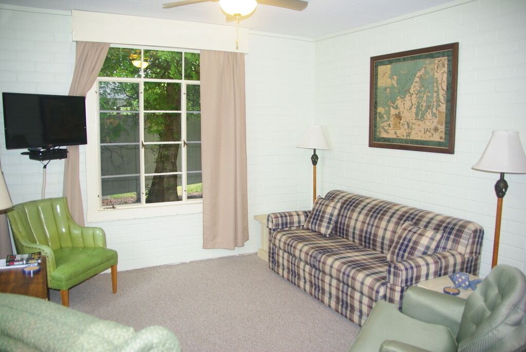 Photo of Livingroom in Lake Township