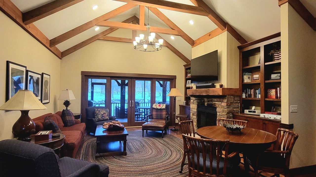 Photo of Livingroom in Harbor Springs