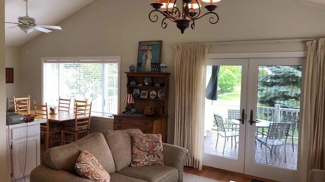Photo of Livingroom in Empire