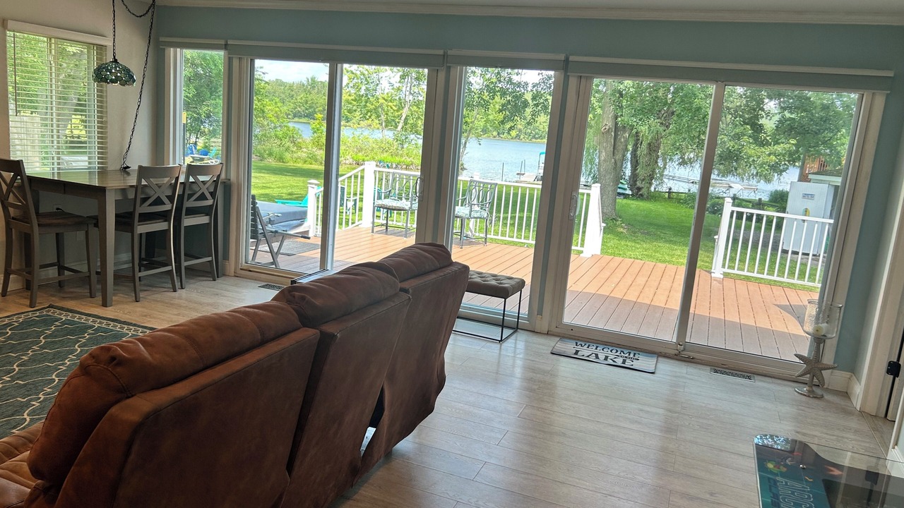Photo of Livingroom in Whitmore Lake