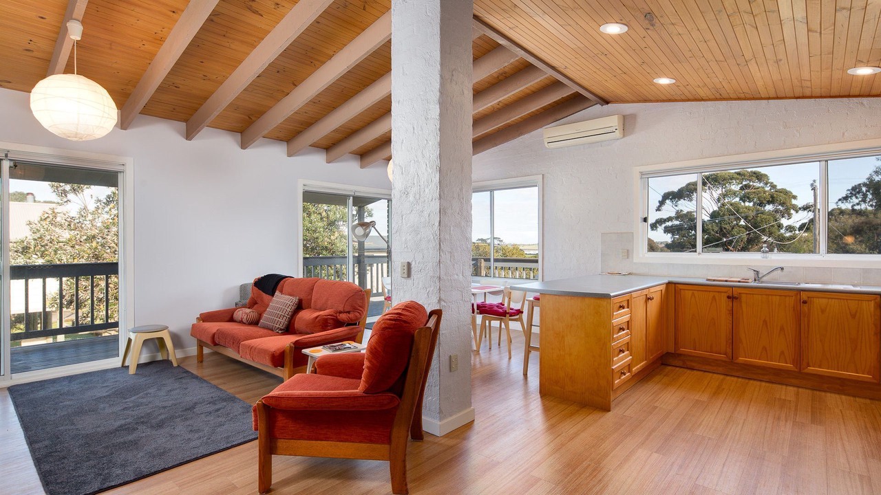 Photo of Livingroom in Rhyll