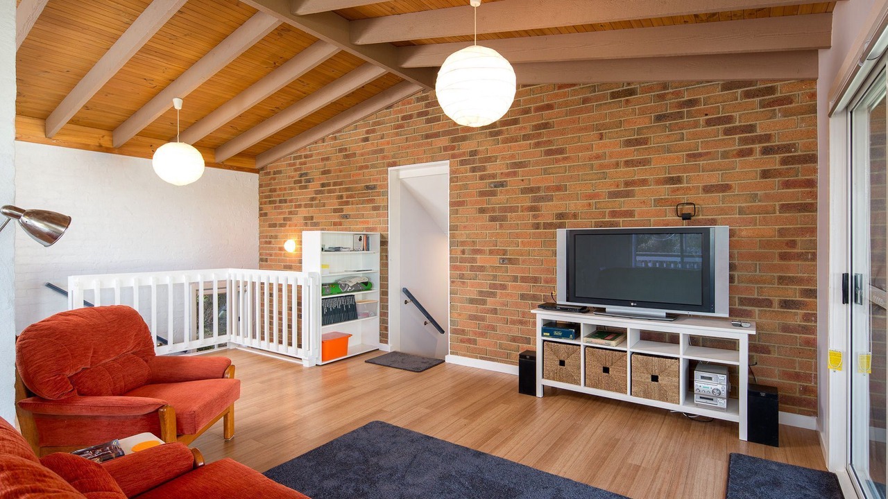 Photo of Livingroom in Rhyll