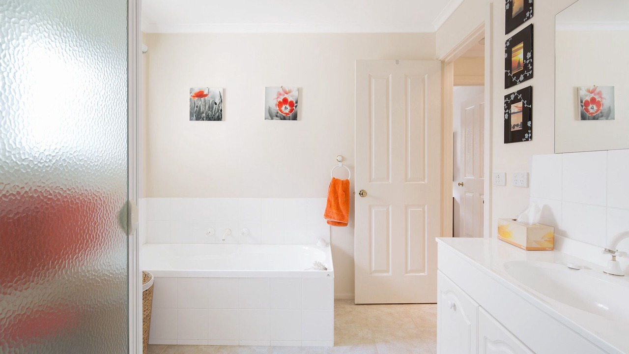 Photo of Bathroom in Cowes