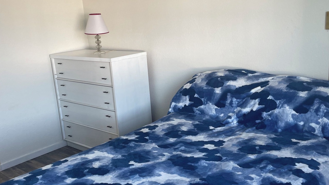 Photo of Bedroom in Oak Harbor