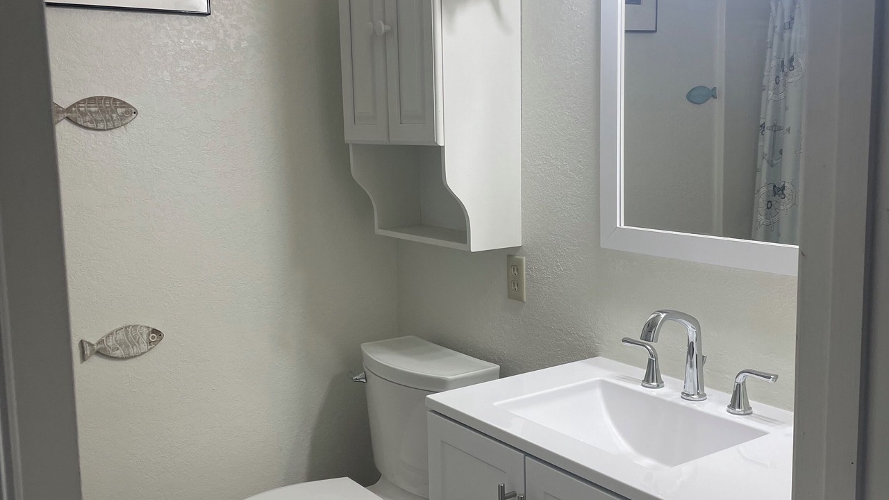 Photo of Bathroom in Oak Harbor