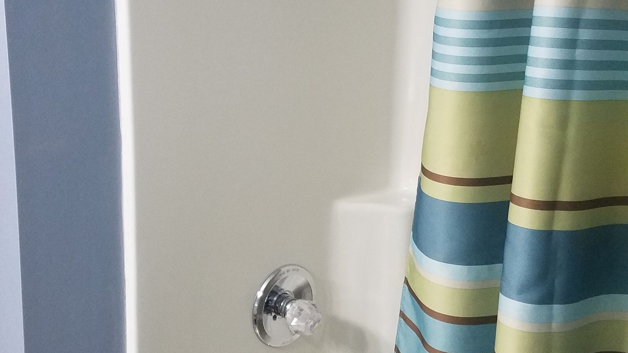 Photo of Bathroom in Oak Harbor