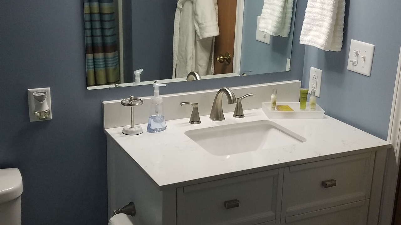 Photo of Bathroom in Oak Harbor
