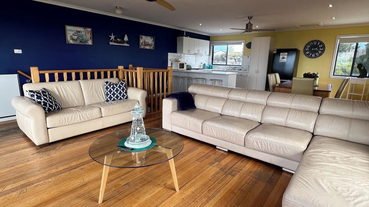Photo of Livingroom in Surf Beach