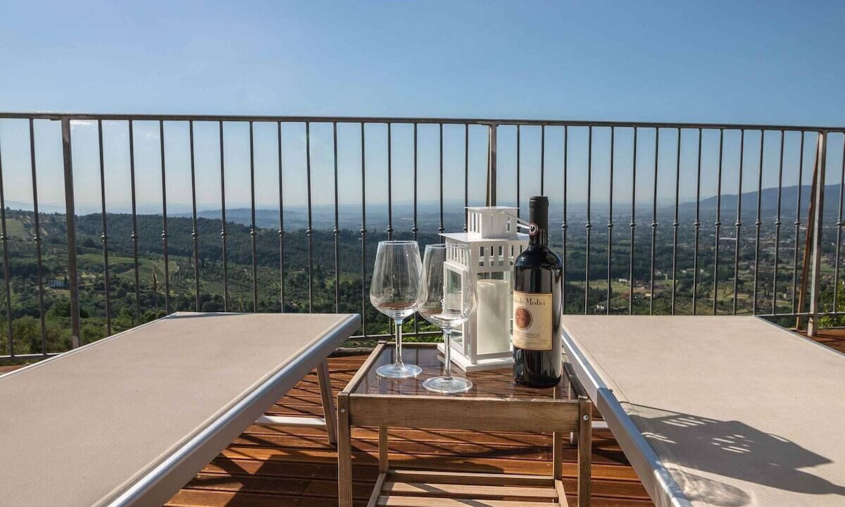 Photo of Outdoor in Matraia