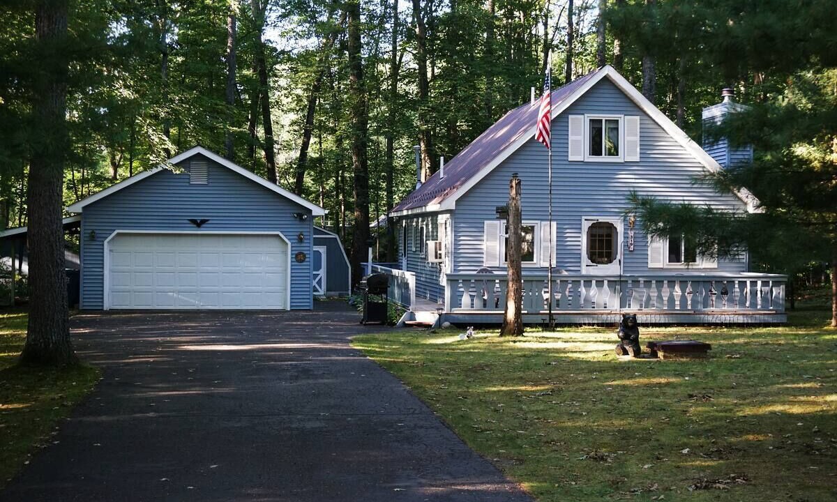 Photo of Outdoor in Higgins Lake