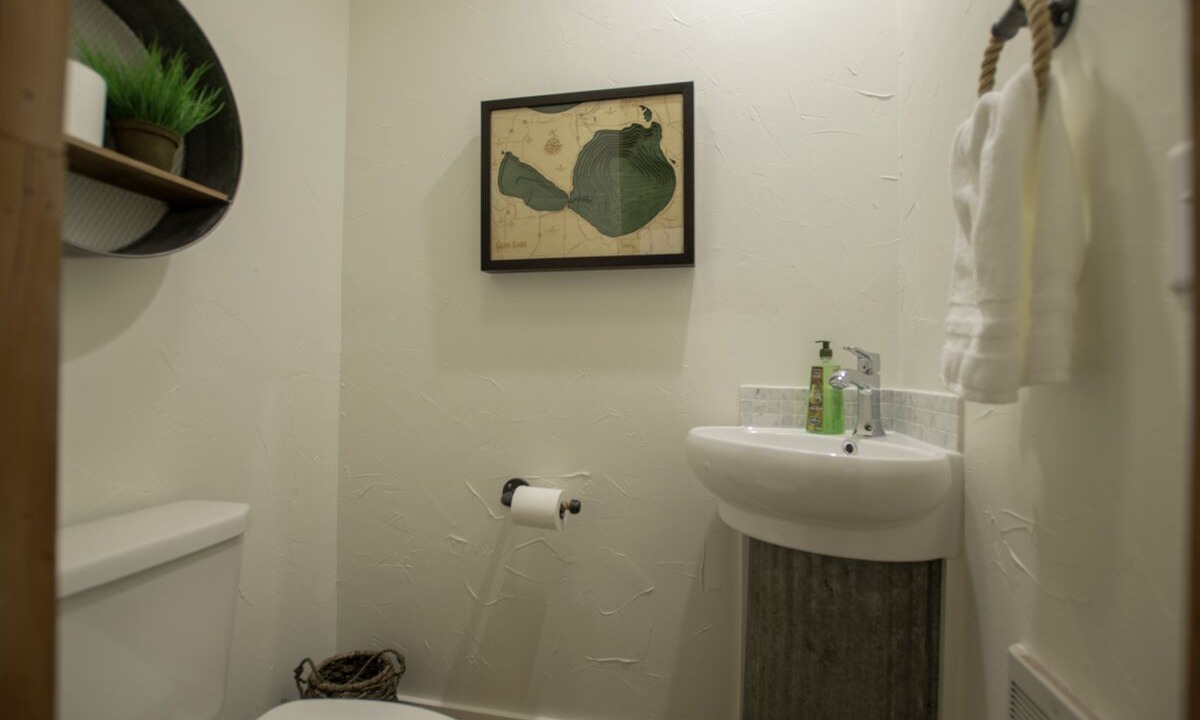 Photo of Bathroom in Glen Arbor
