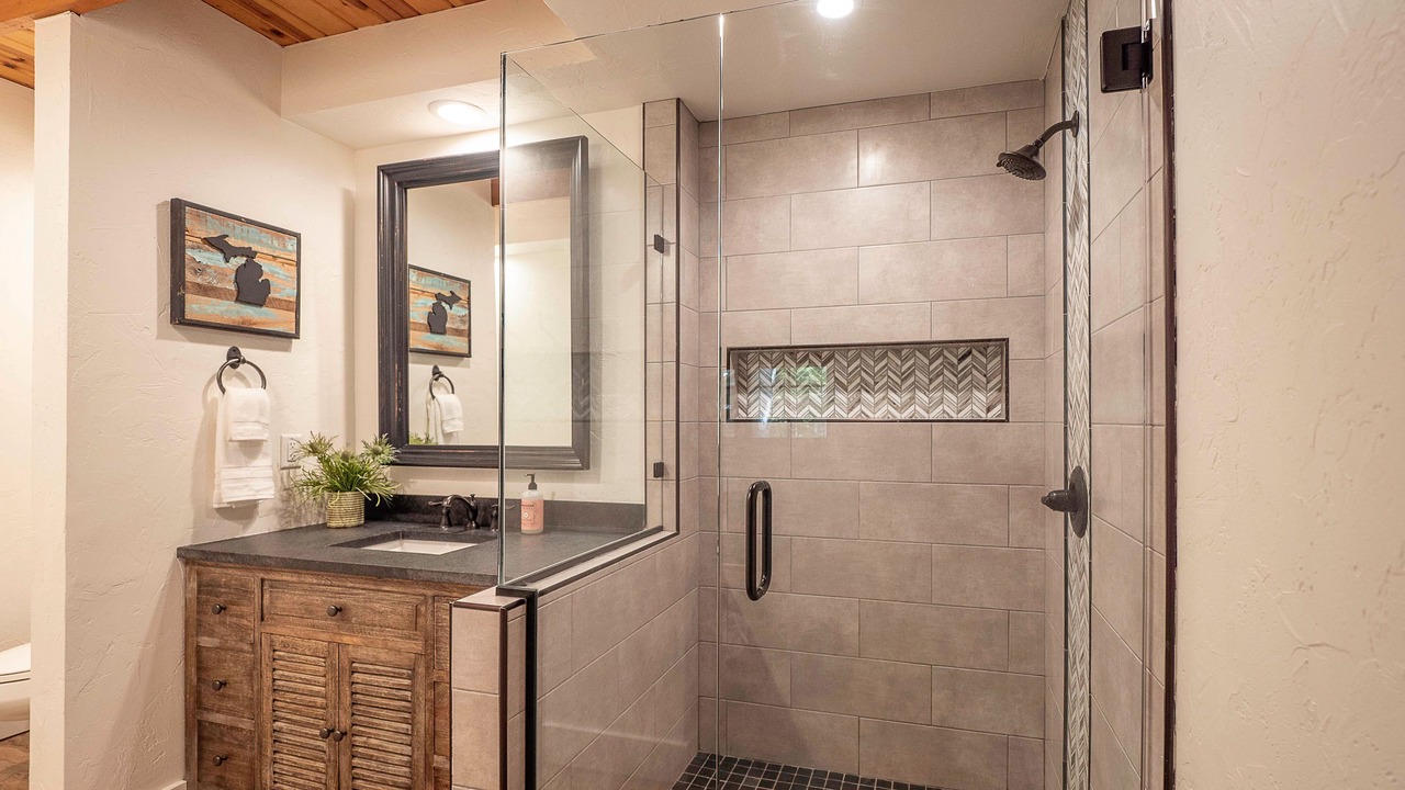 Photo of Bathroom in Glen Arbor