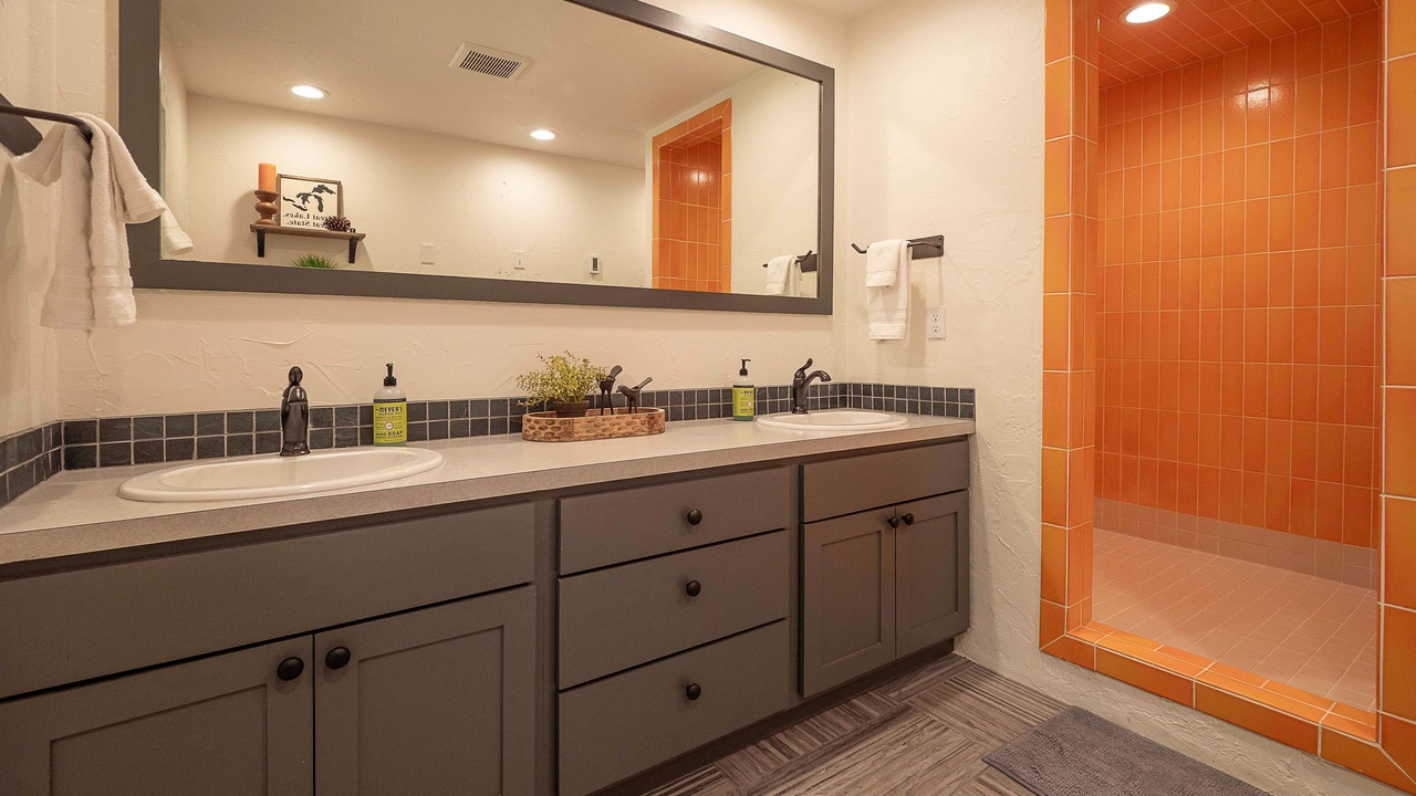 Photo of Bathroom in Glen Arbor