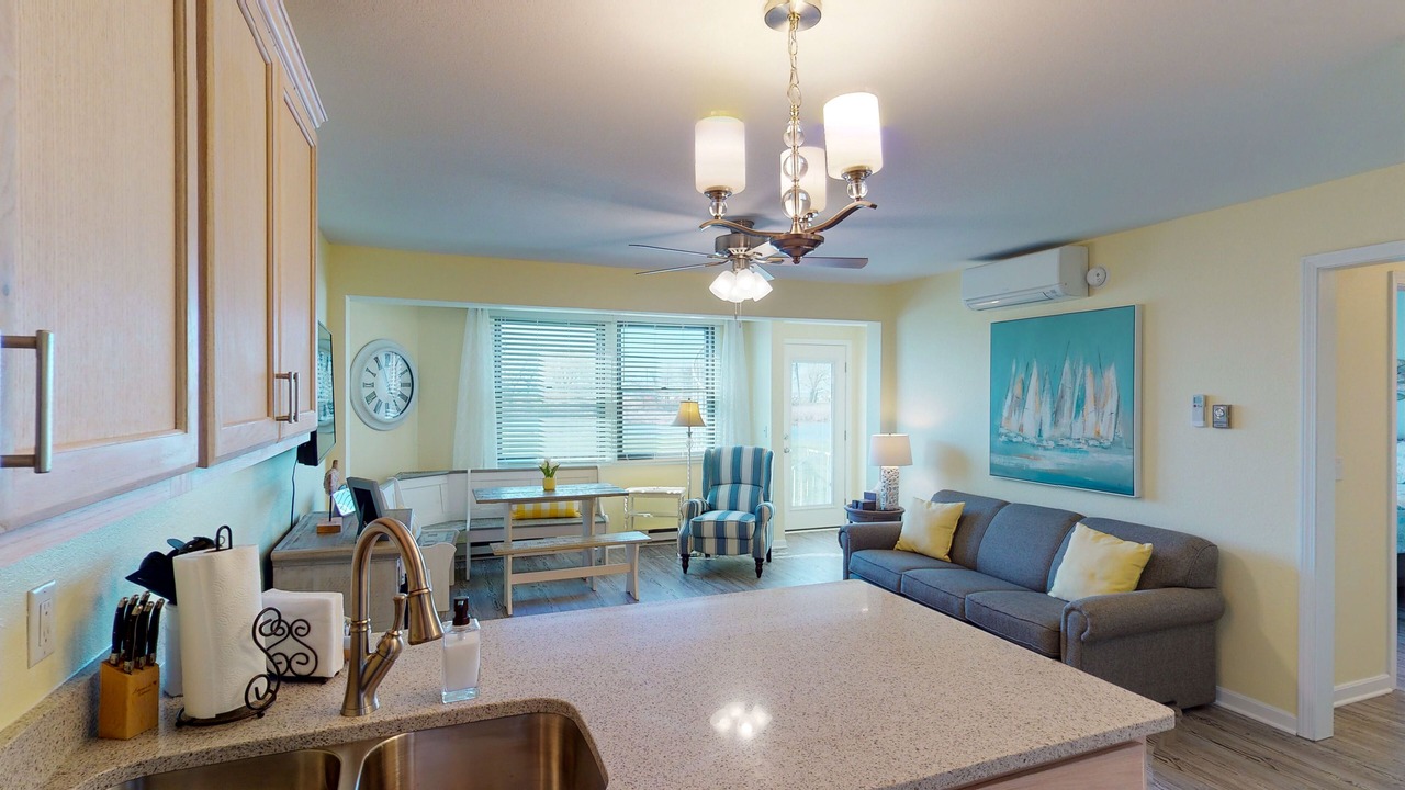 Photo of Livingroom in Oak Harbor