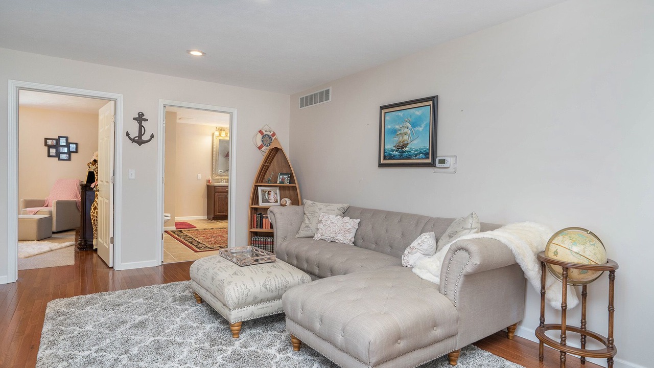 Photo of Livingroom in Cassopolis