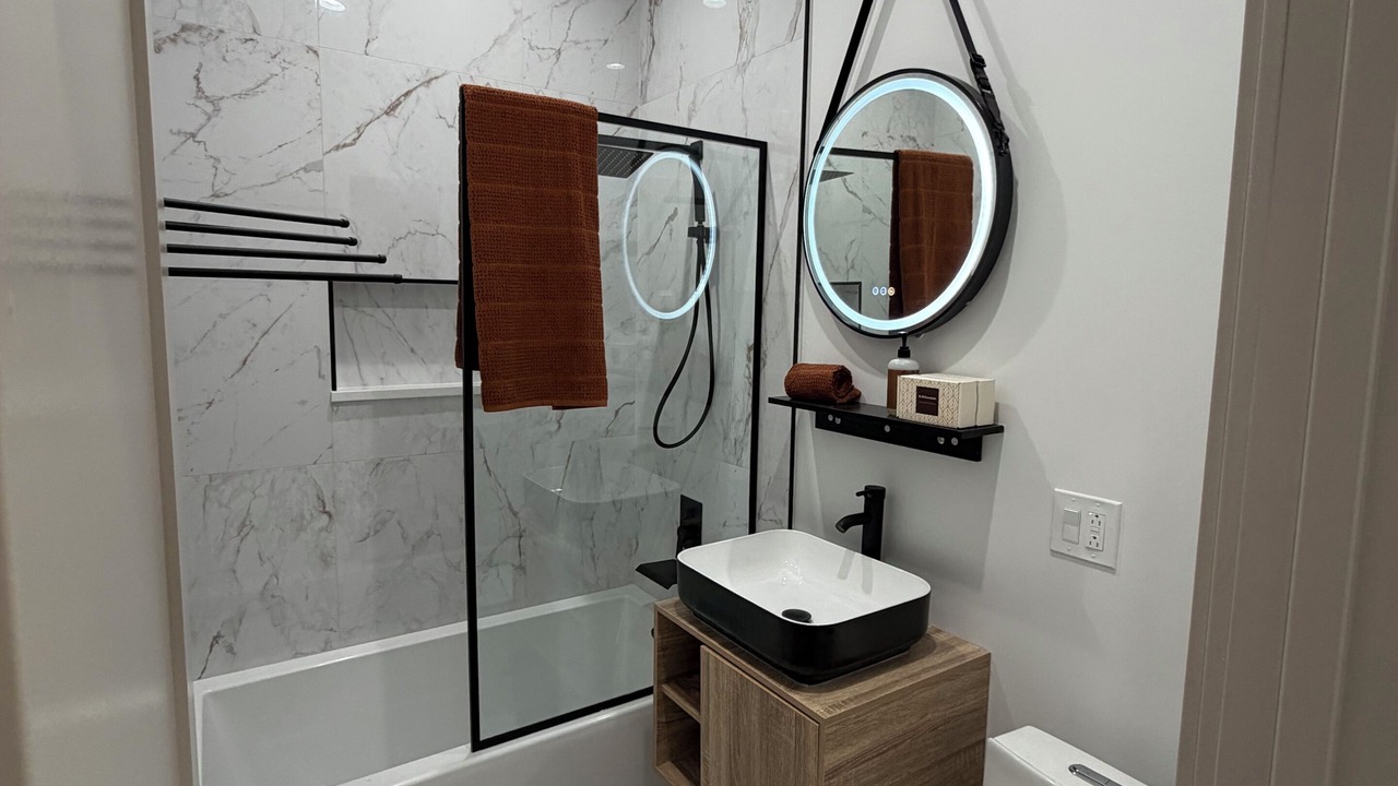 Photo of Bathroom in Grand Boulevard