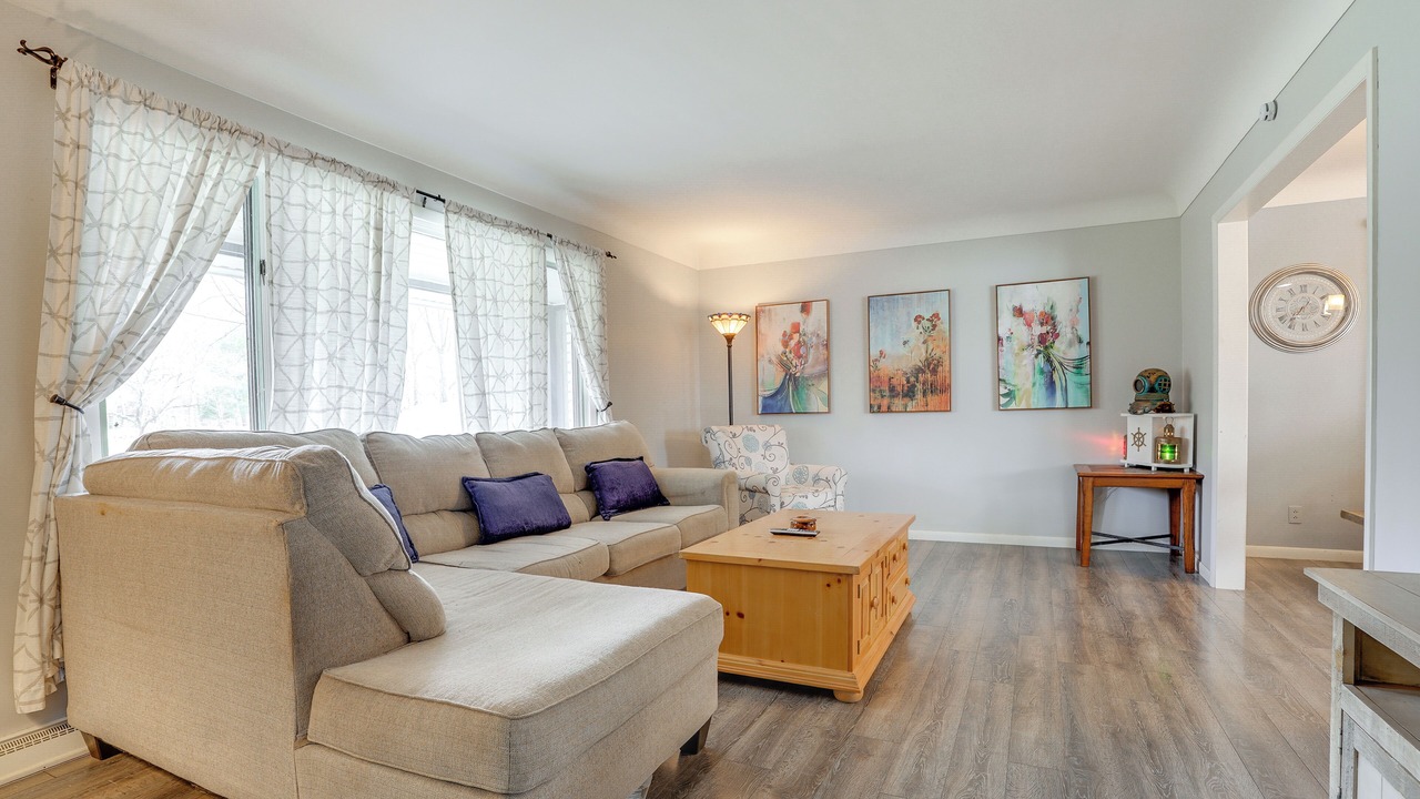 Photo of Livingroom in Allegan