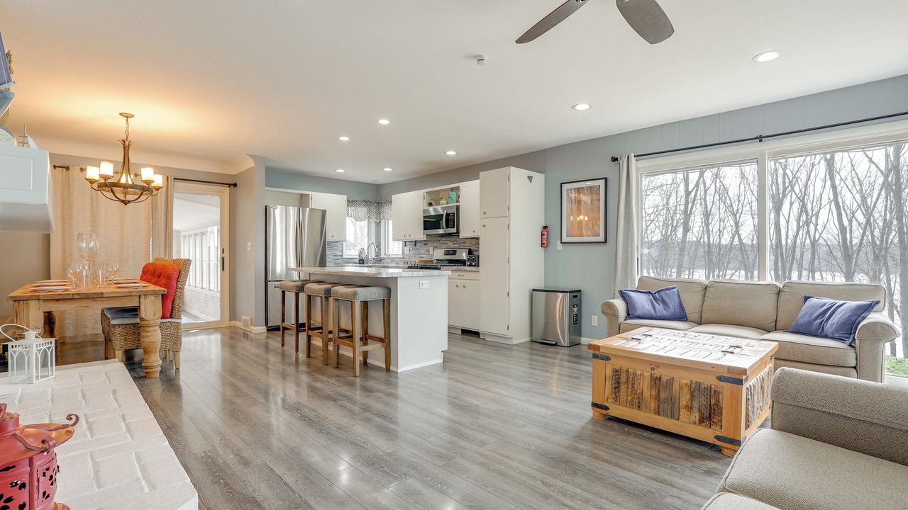 Photo of Livingroom in Allegan
