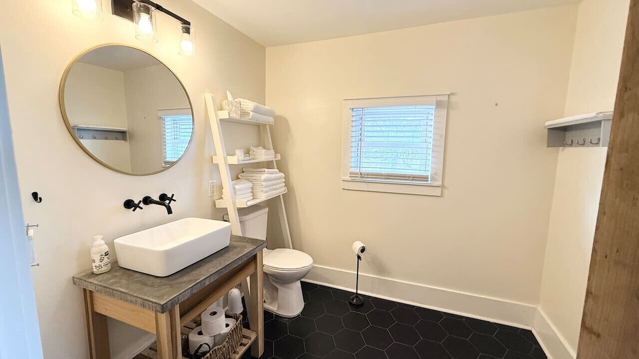 Photo of Bathroom in Bay City