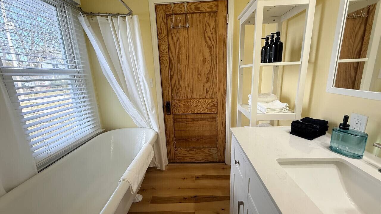 Photo of Bathroom in Bay City