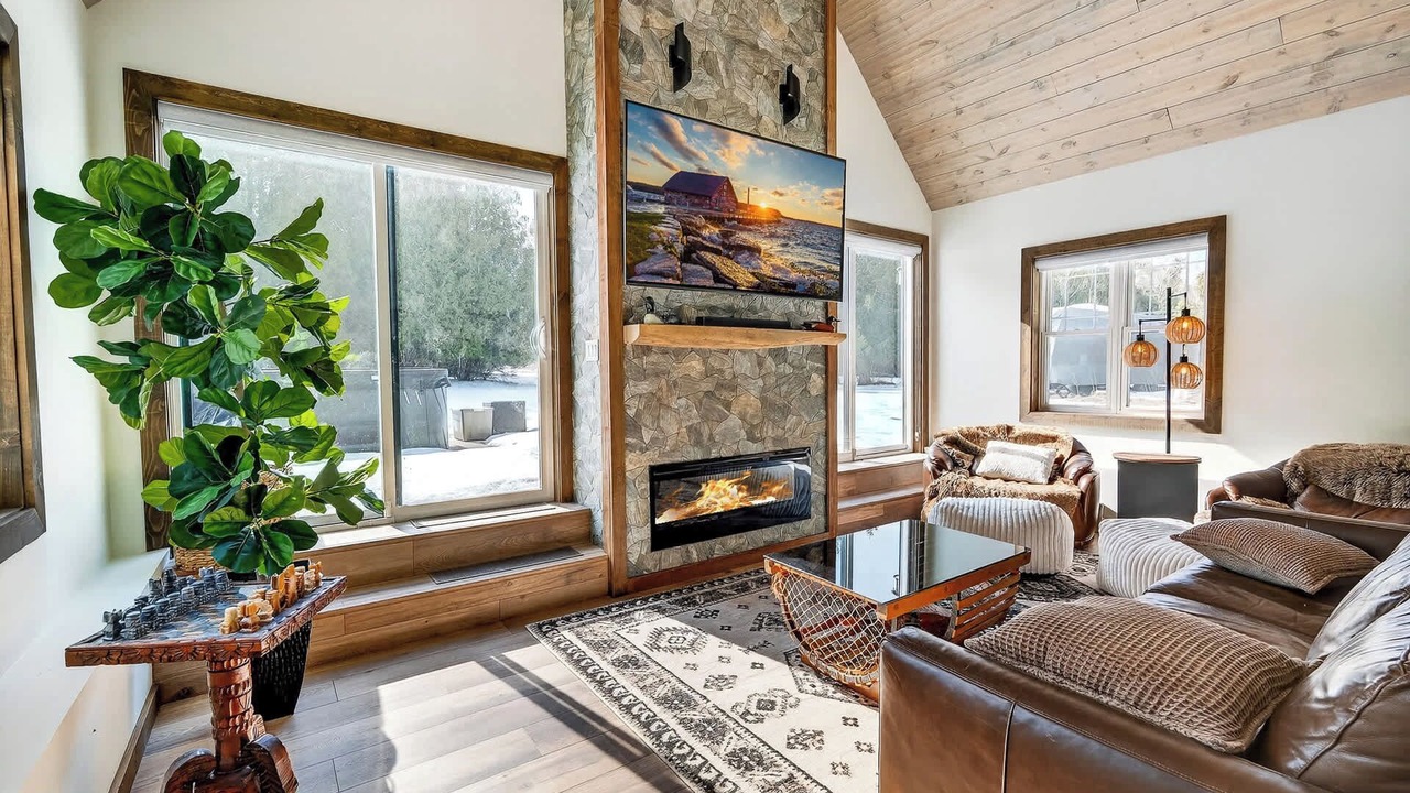 Photo of Livingroom in Baileys Harbor