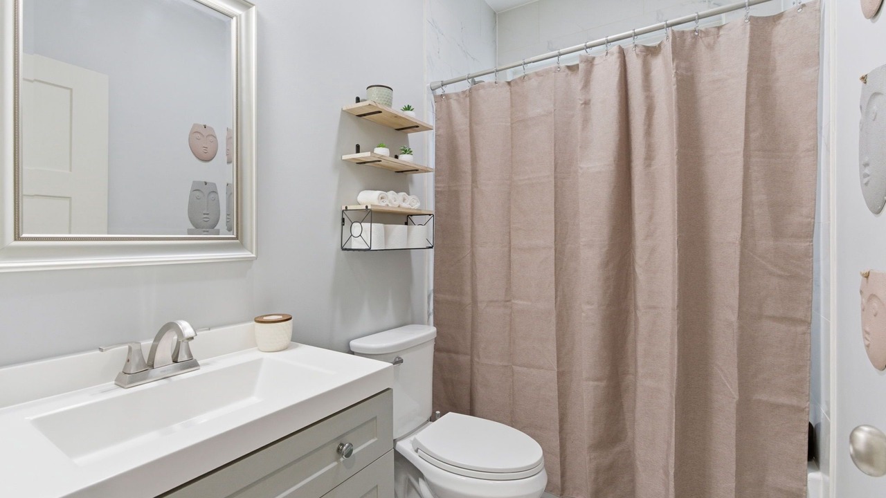 Photo of Bathroom in Grand Boulevard