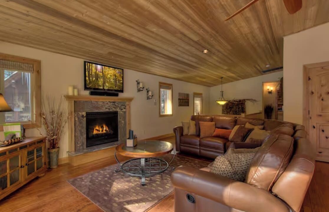 Photo of Livingroom in Montgomery Estates