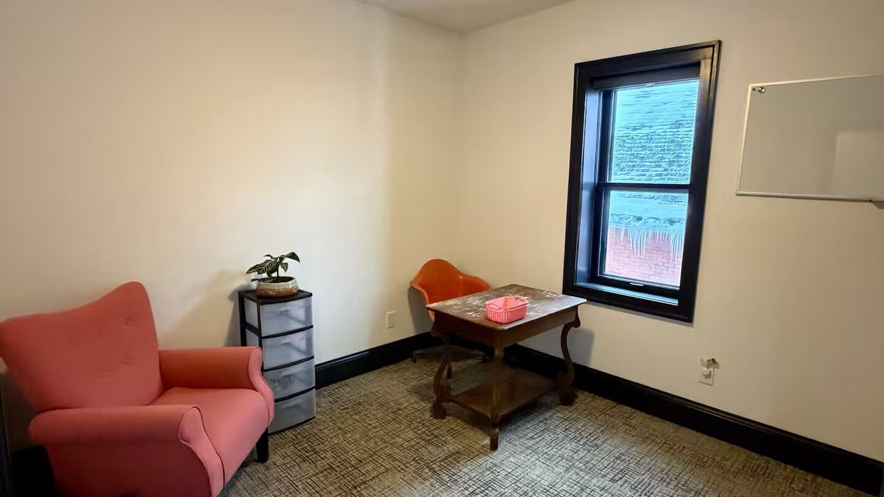 Photo of Livingroom in Downtown