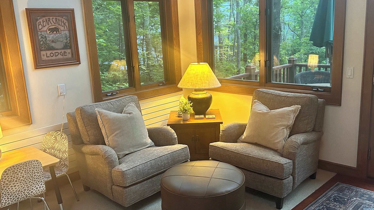 Photo of Livingroom in Empire