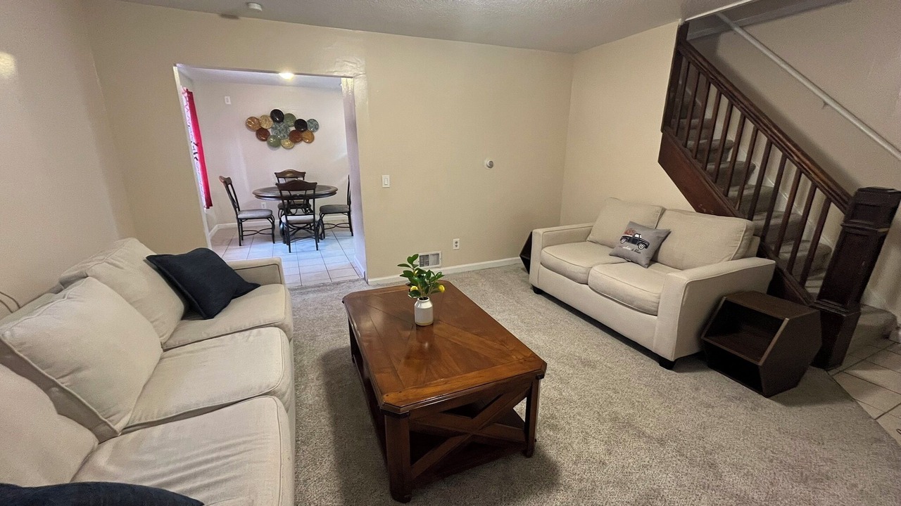 Photo of Livingroom in Lansing
