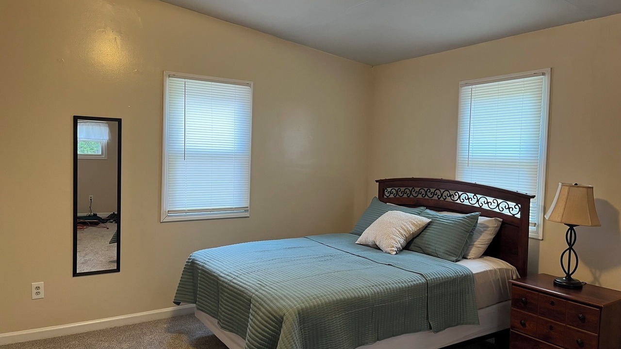 Photo of Bedroom in Lansing