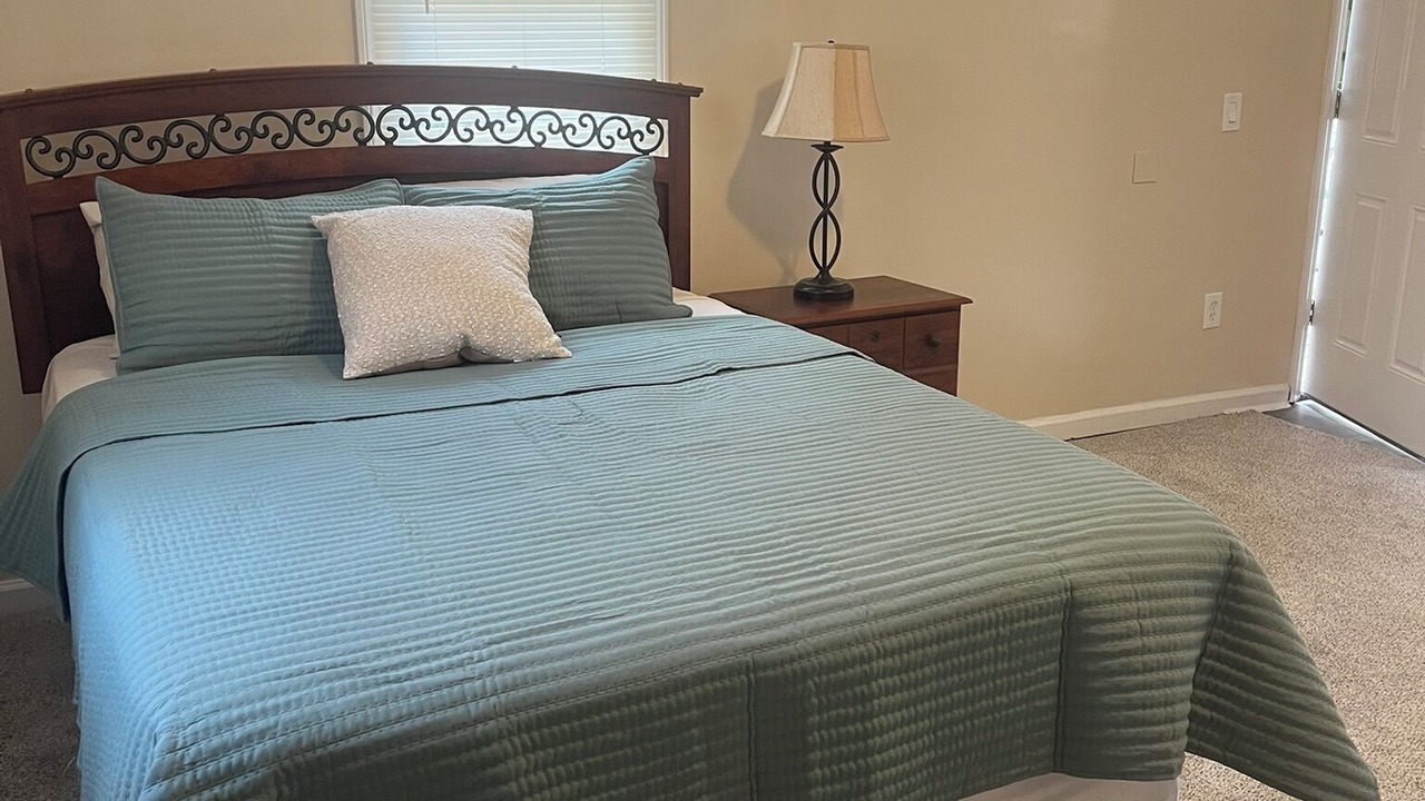 Photo of Bedroom in Lansing