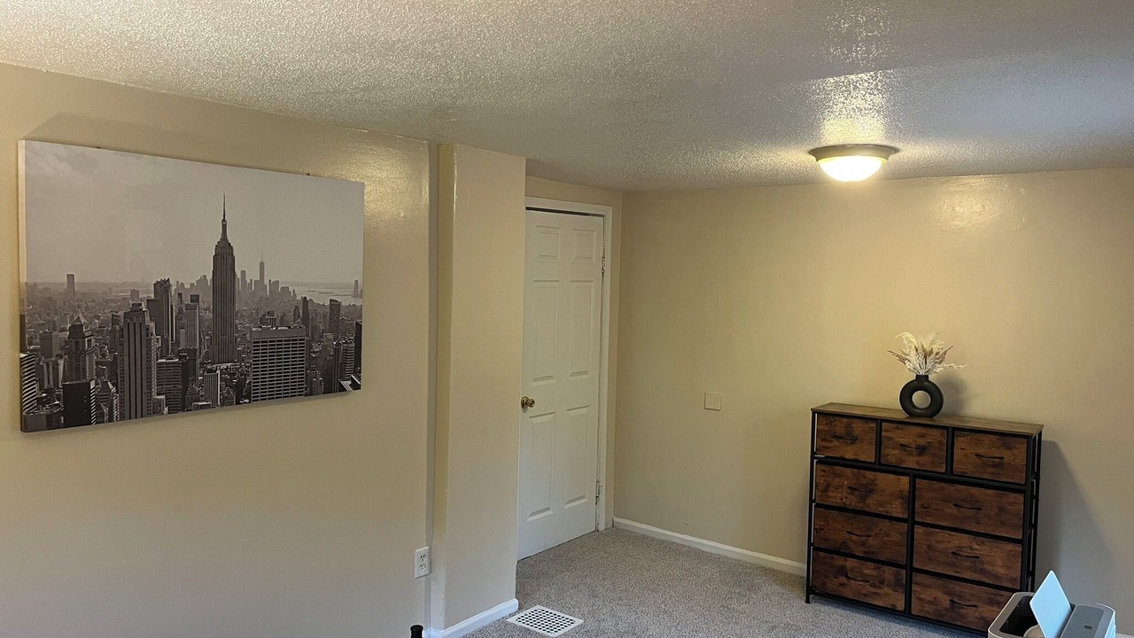 Photo of Bedroom in Lansing