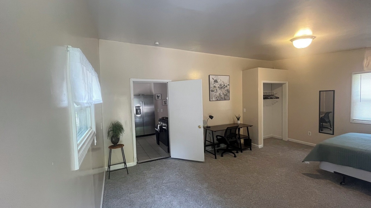 Photo of Bedroom in Lansing